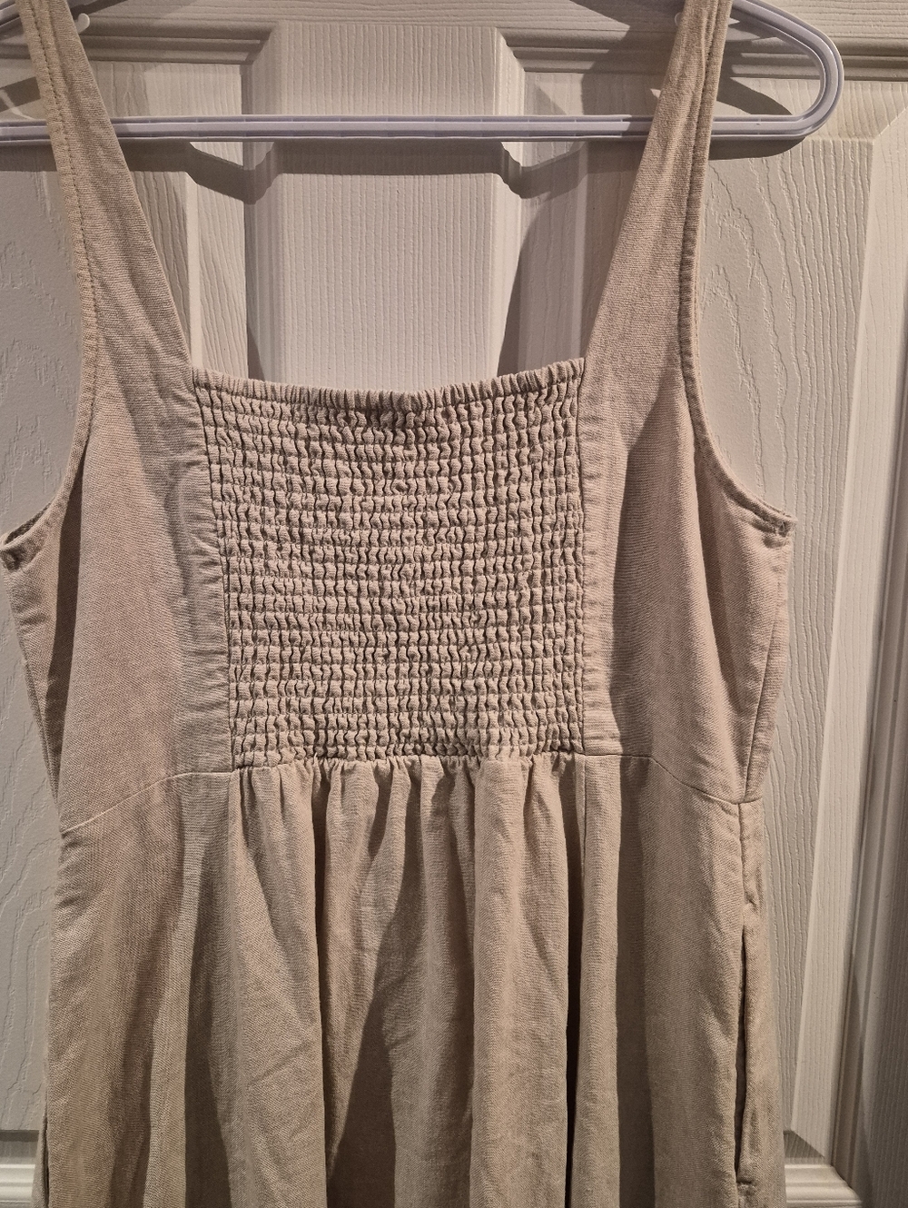 Old Navy Sleeveless Linen-Blend Midi Dress in Natural - Picture 6 of 6